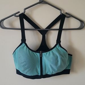 Victoria secret sports bra c4c